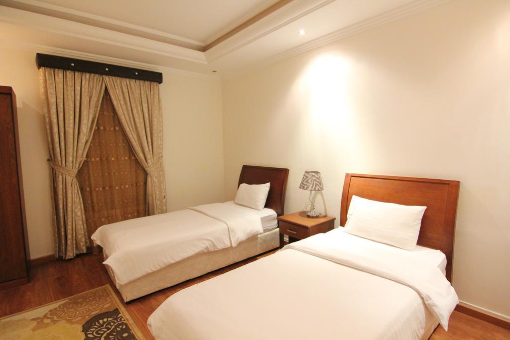 Towlan Hotel Suites 1 Riyadh Room photo